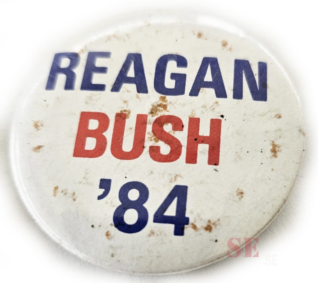 Reagan Bush '84 Presidentail Campaign Button Pin 2 5/16" Ronald Reagan White