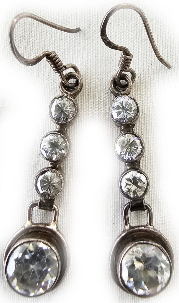 Sterling Silver .925 Earrings Dangle w Clear Stone 1.25" Dangle Beautiful 6.29g